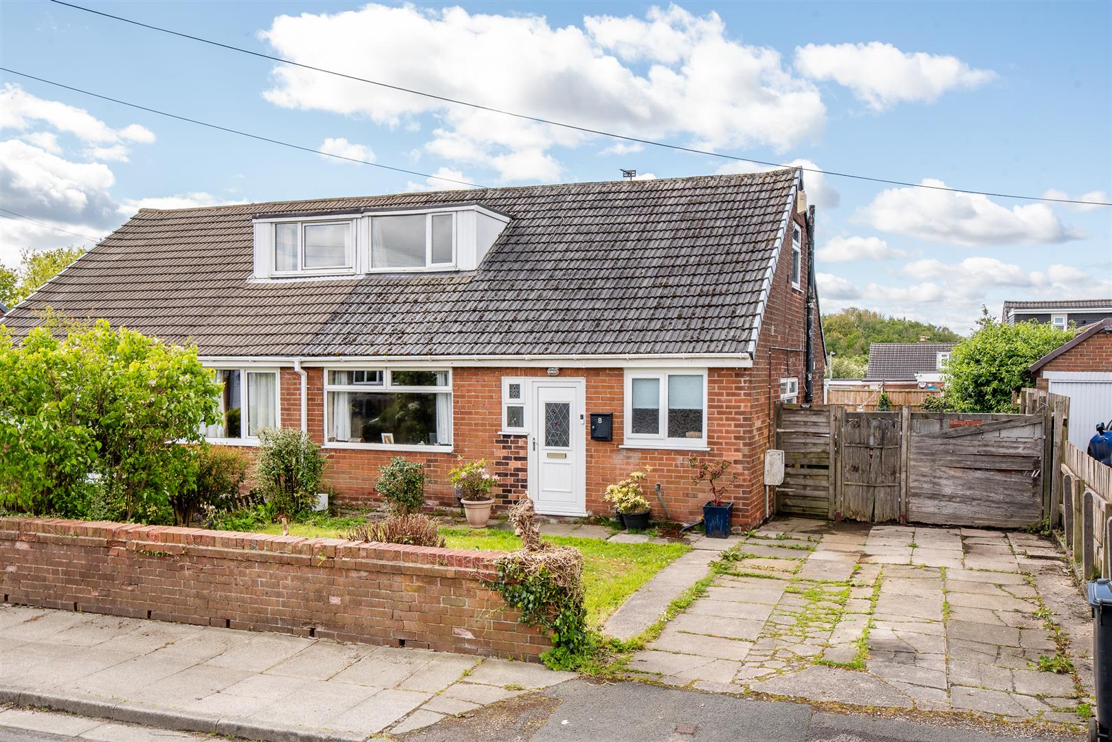 3 bed property in Newlands Drive, Bolton